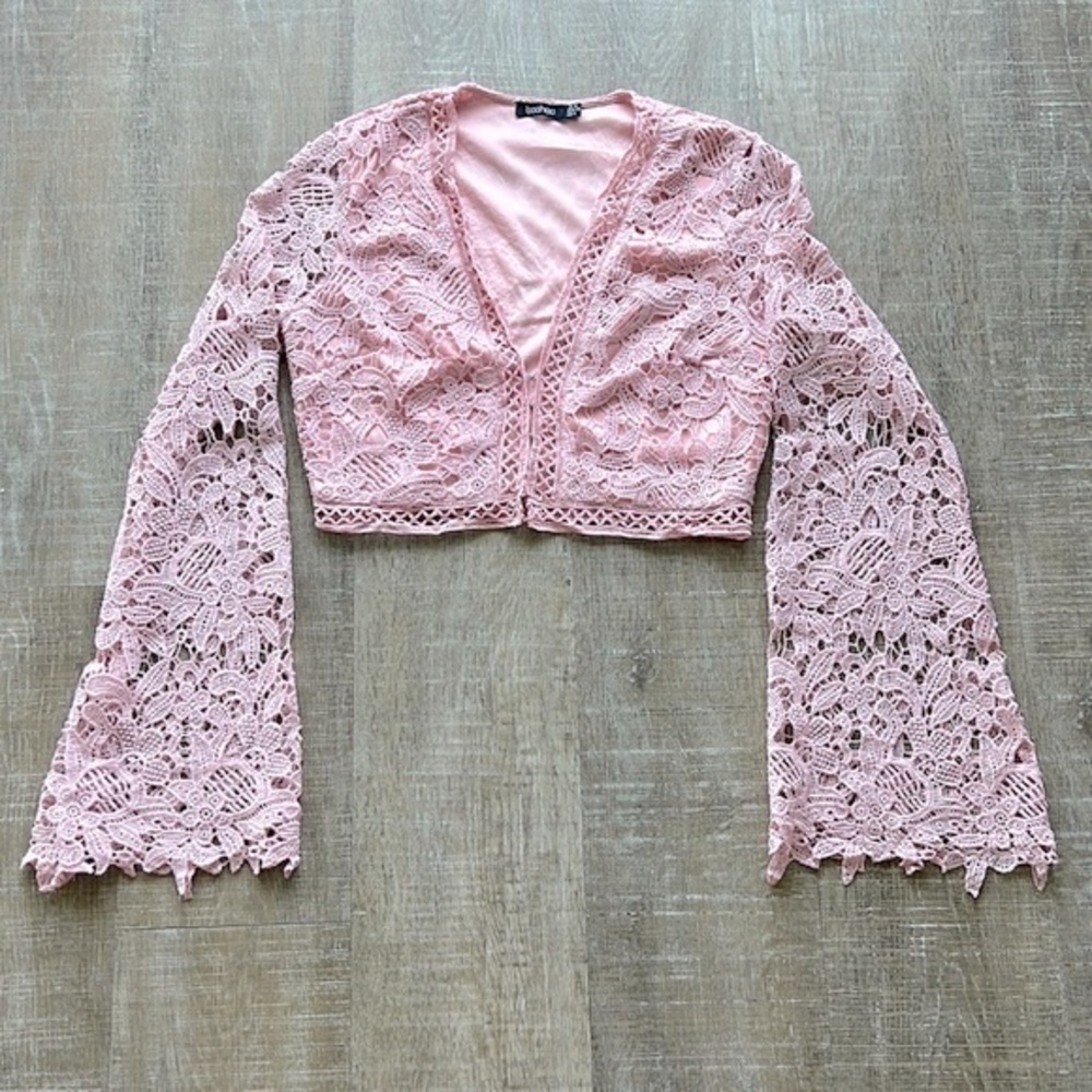 Boohoo Flare Sleeve Plunge Lace Crochet Crop Top size 8 - Picture 2 of 6